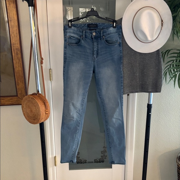 Aeropostale Light Blue Straight Leg Jeans - Picture 1 of 4